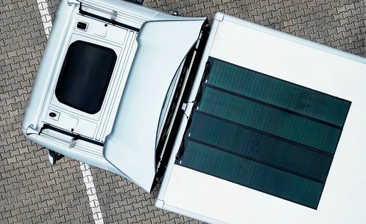 EUROPART image of truck seen from above with solar panels for trucks
